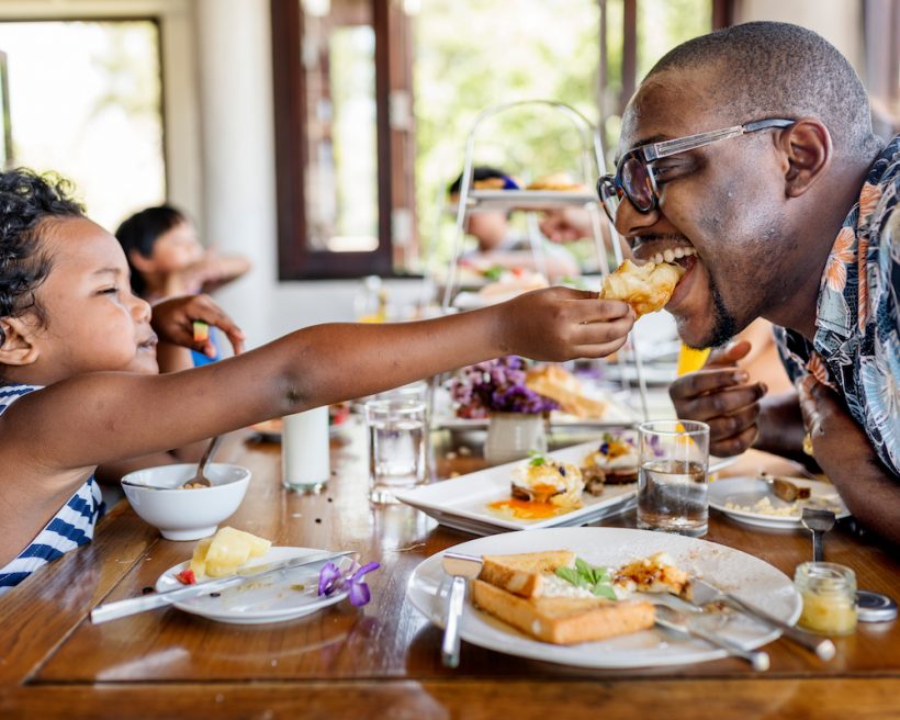 how to find a family-friendly restaurant