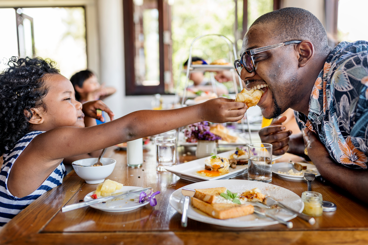 how to find a family-friendly restaurant
