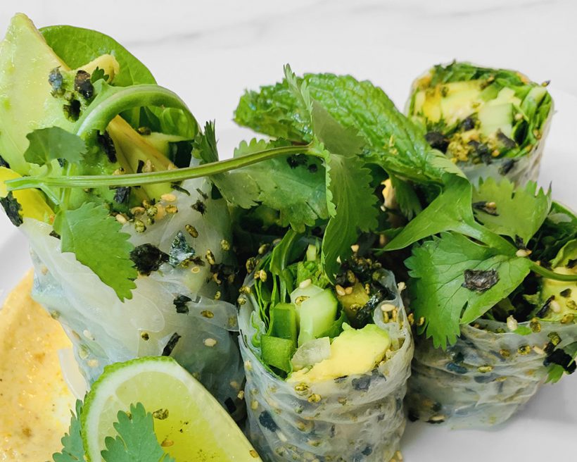 Vegetable- and herb-filled spring rolls