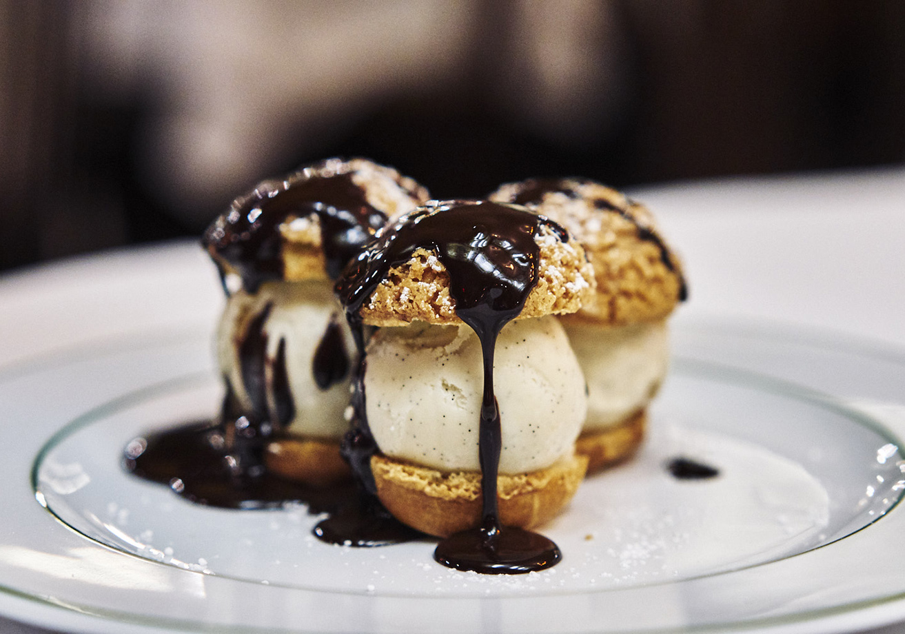 Profiteroles with chocolate sauce