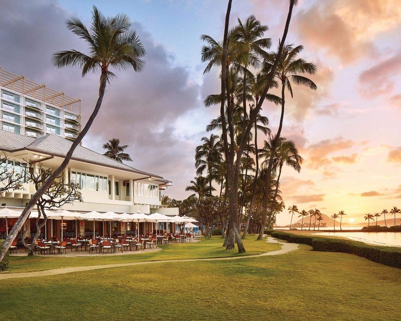 14 Restaurants That Serve Beautiful Water Views in the U.S. and Canada