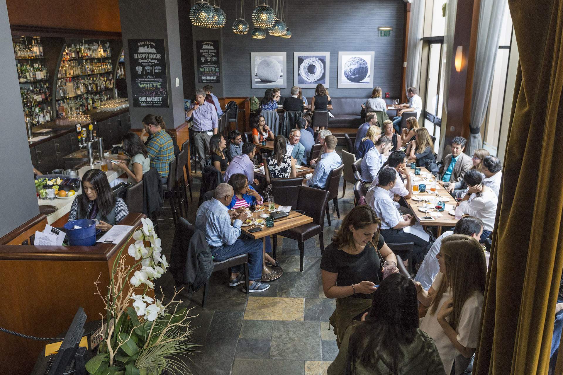 The interior of the San Francisco restaurant One Market.