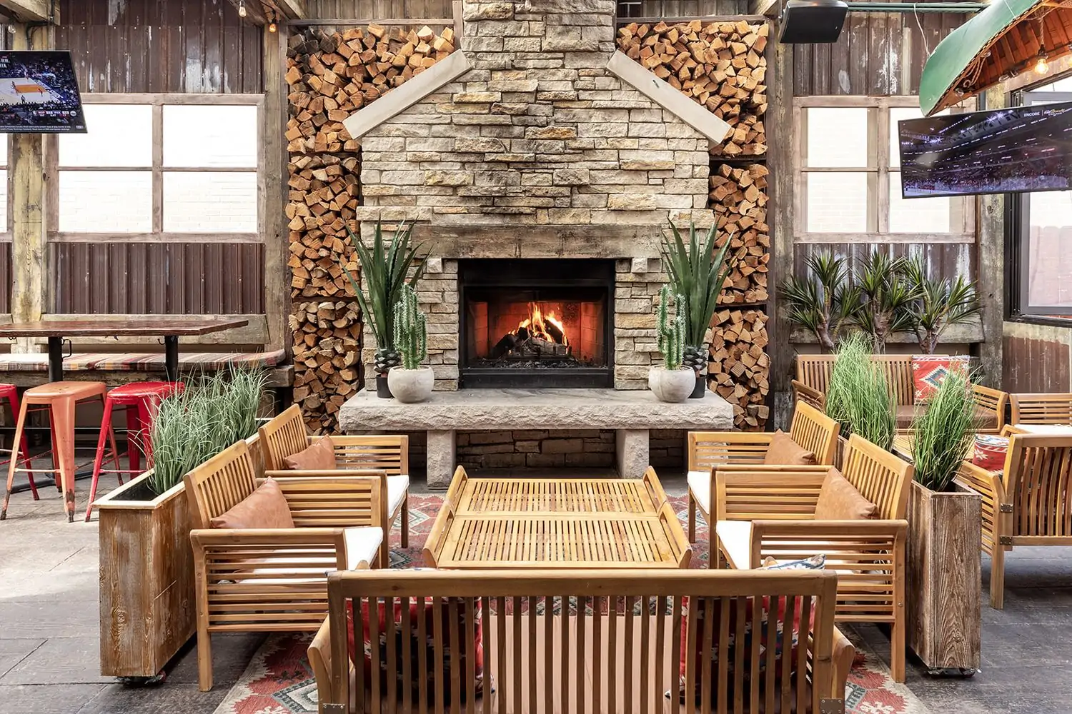 A fireplace at the Chicago restaurant Frontier