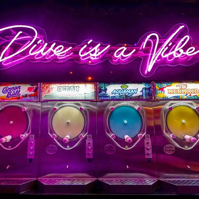 dive-bar
