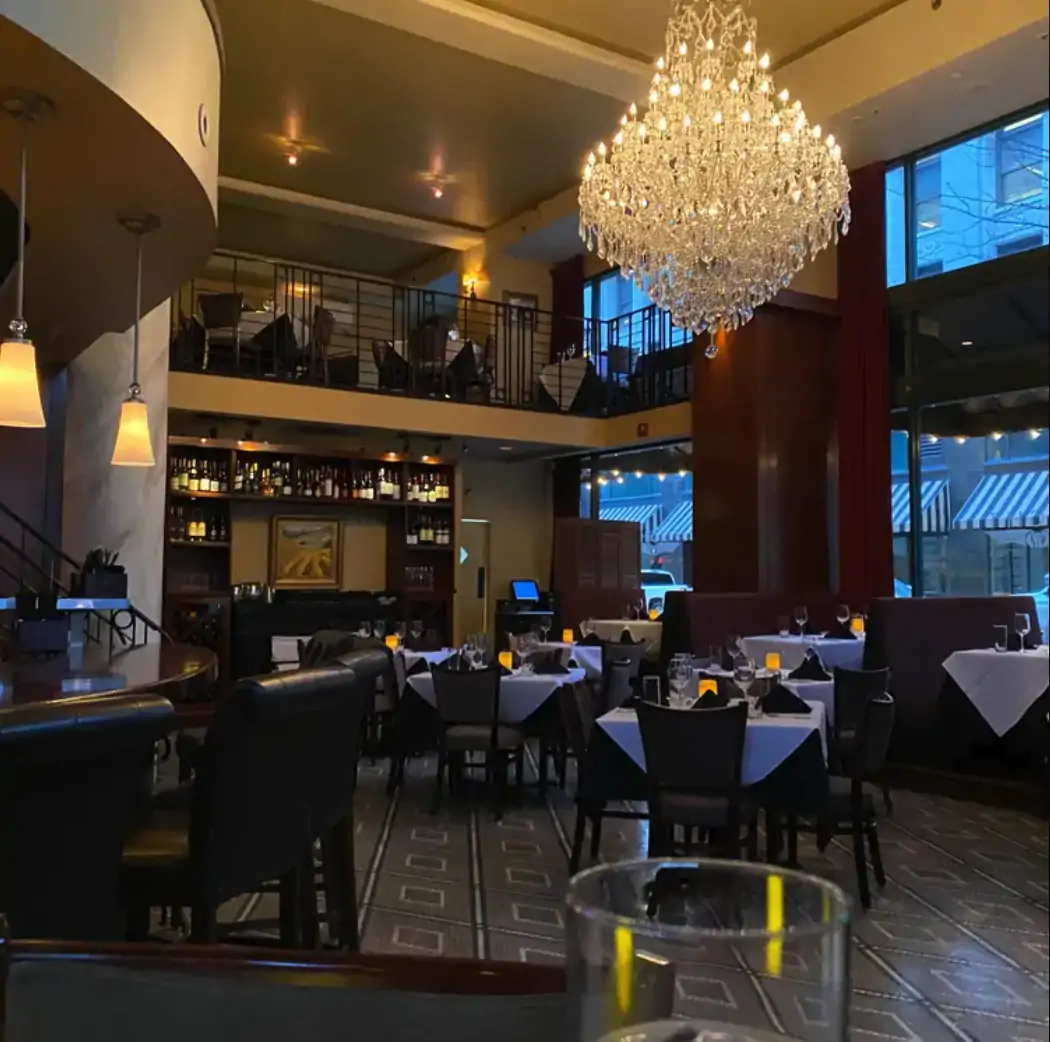 30961 Flight Restaurant & Wine Bar Memphis / West Tennessee American
